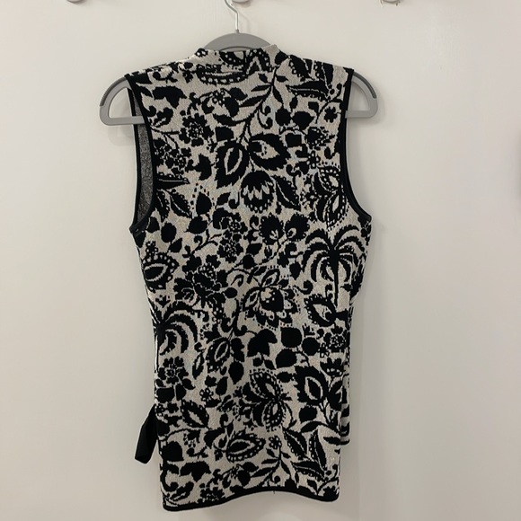 Ann Taylor sleeveless wrap shirt - Picture 2 of 7